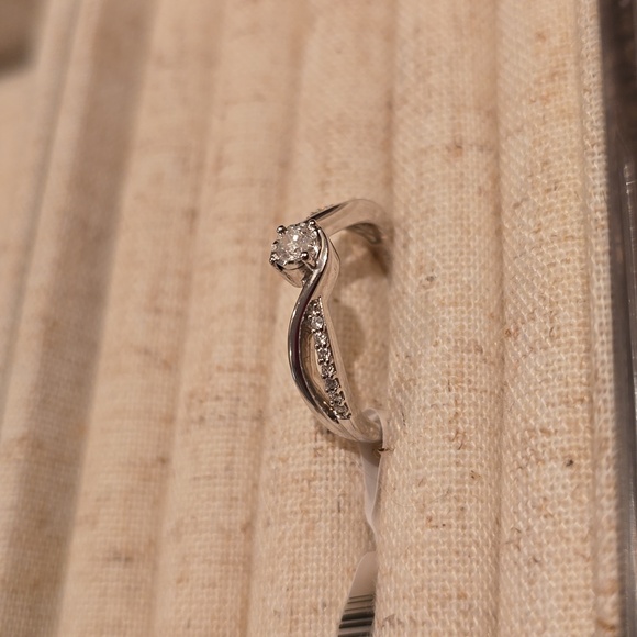 KOHL'S 1/5 CTTW DIAMOND 10K GOLD RING SIZE 7 - Picture 4 of 14